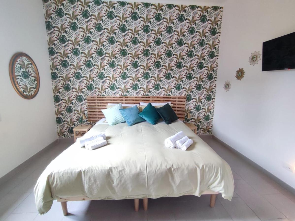Camonia Apartment Bologna Bagian luar foto